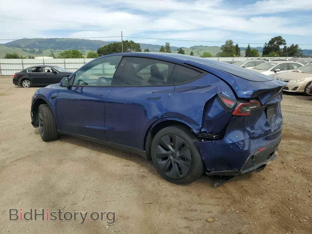 2024 TESLA MODEL Y - VIN: 7SAYGDEDXRF194538 - Фото 2