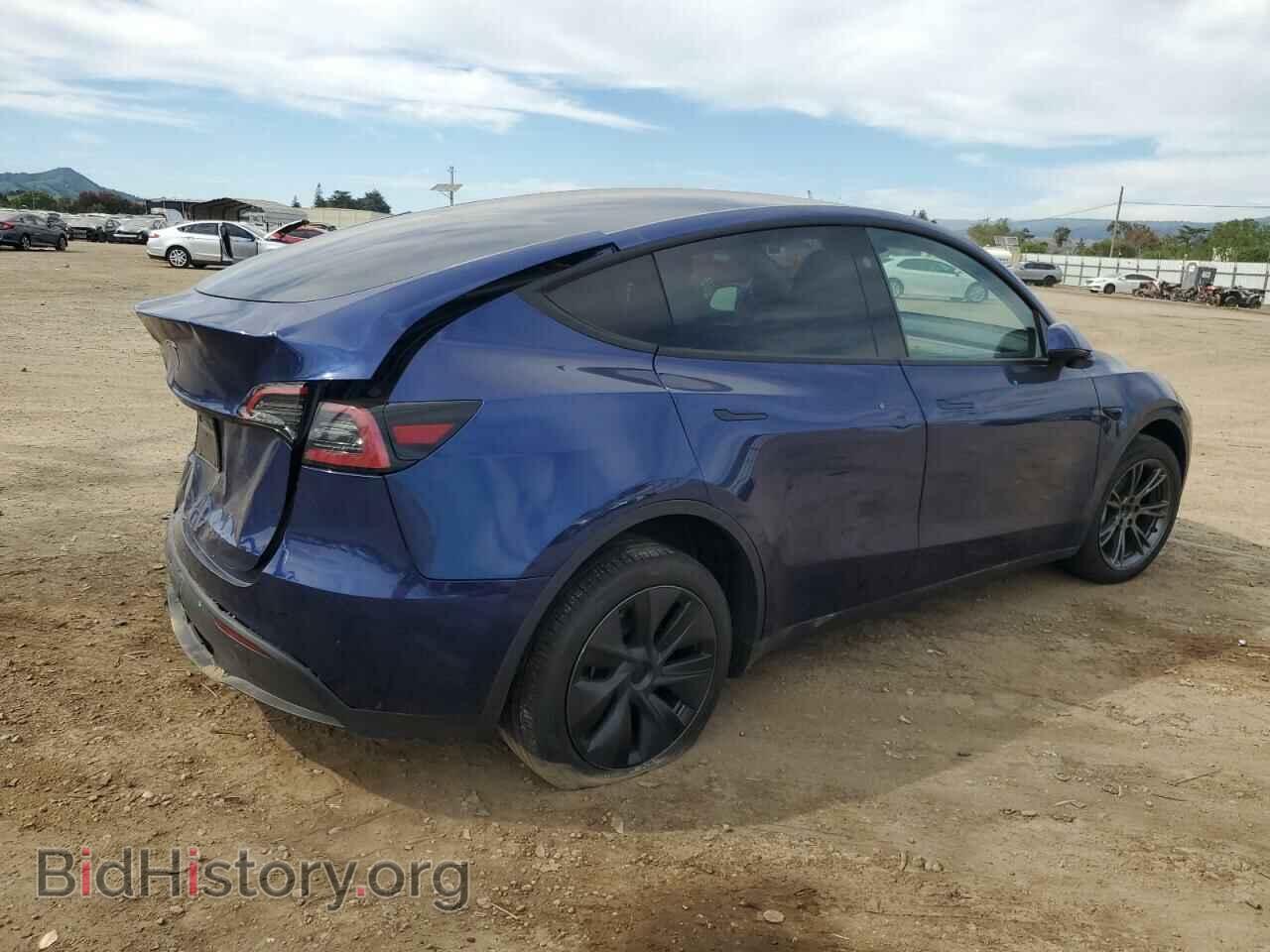 2024 TESLA MODEL Y - VIN: 7SAYGDEDXRF194538 - Фото 3