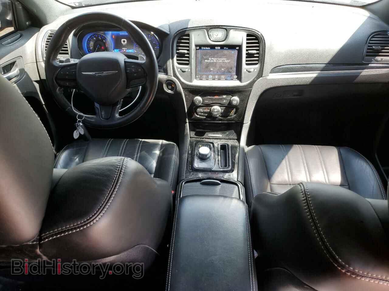 2019 CHRYSLER 300 - VIN: 2C3CCABG7KH660334 - Фото 8