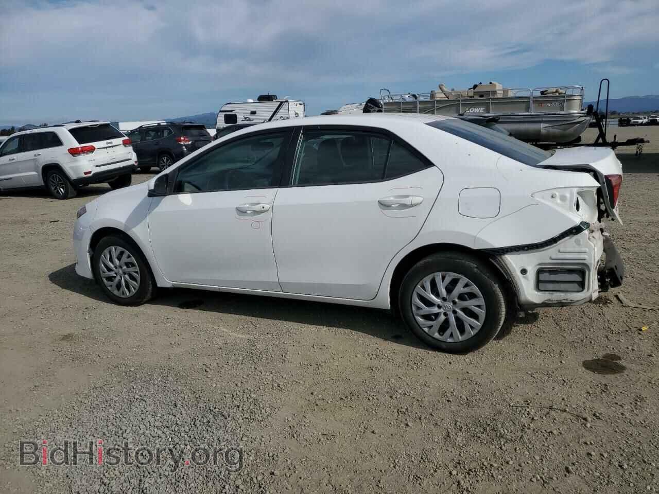 2017 TOYOTA COROLLA - VIN: 5YFBURHE8HP702909 - Фото 2