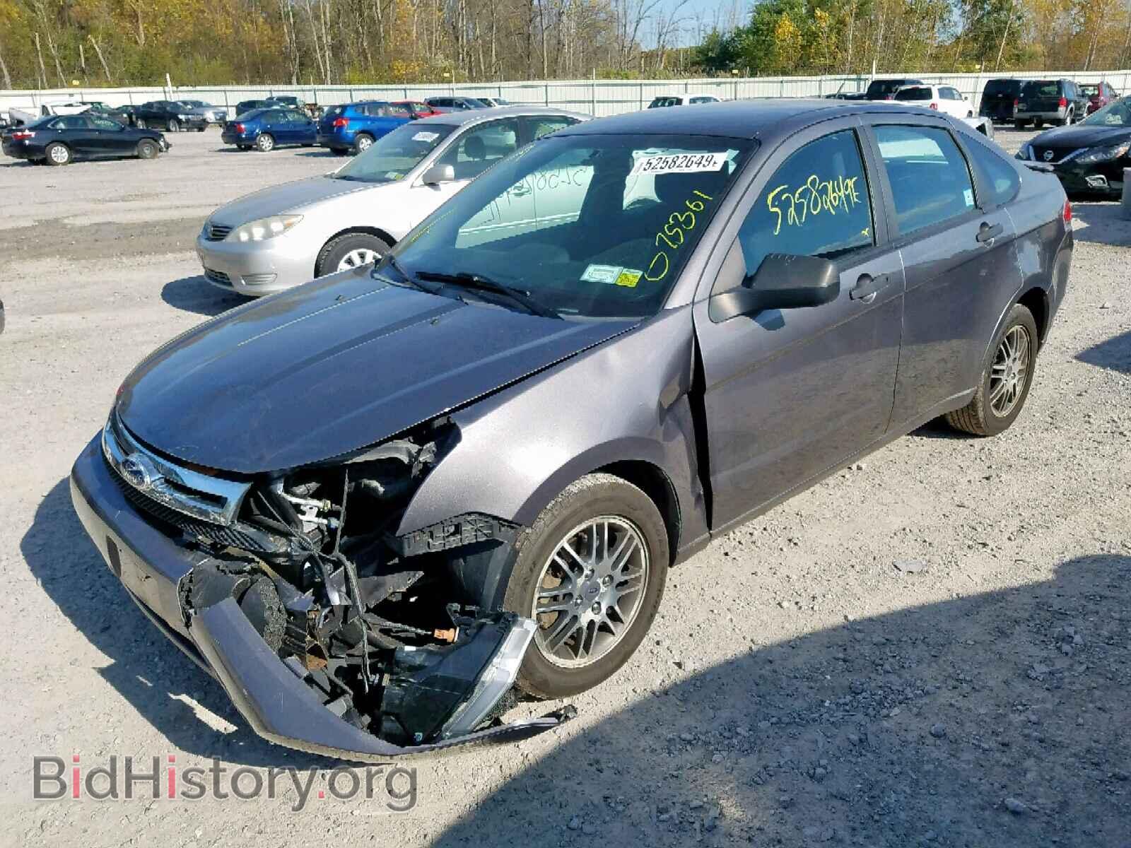 2011 FORD FOCUS SE - VIN: 1FAHP3FN8BW201041 - Фото 2