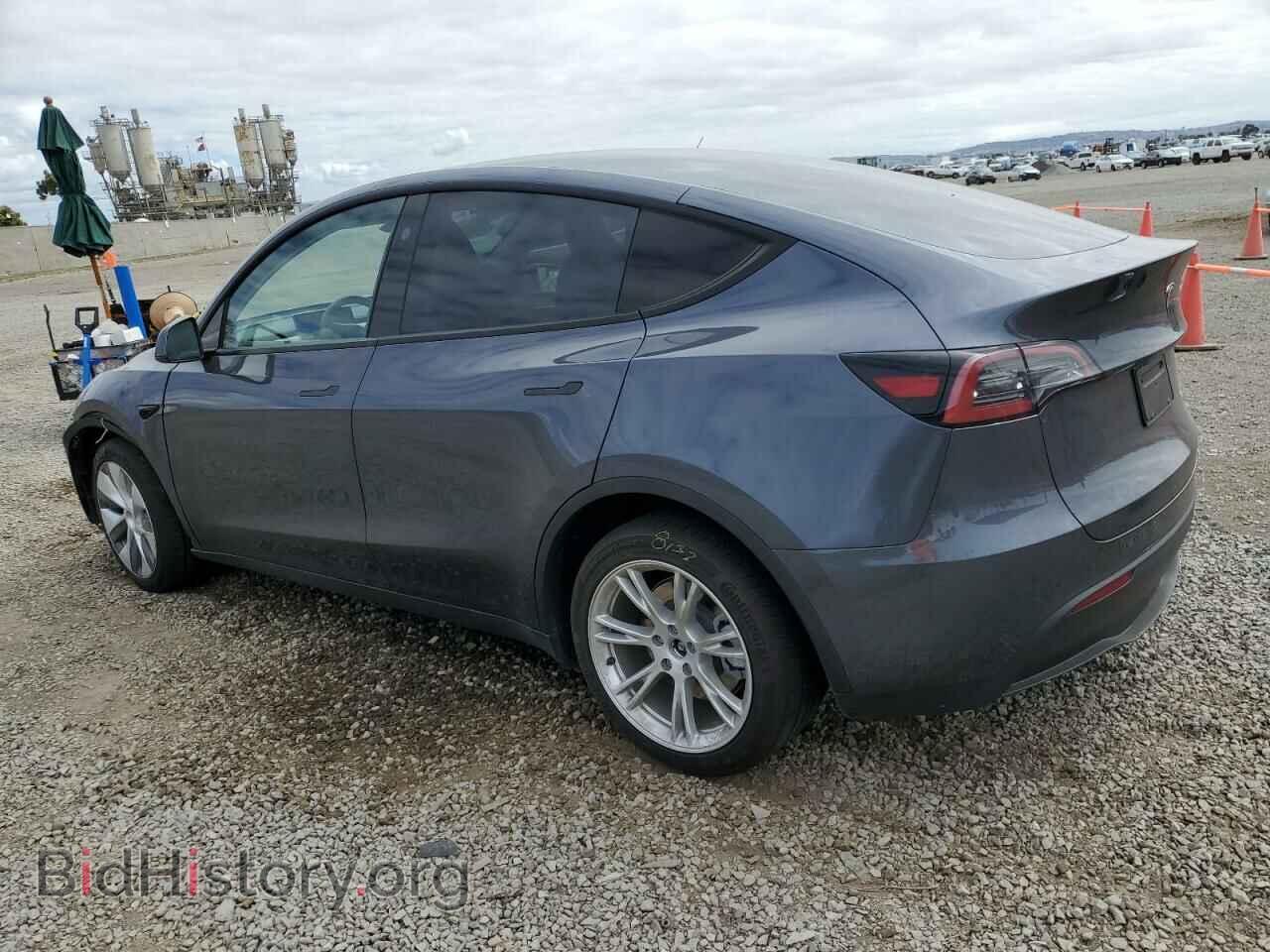 2023 TESLA MODEL Y - VIN: 7SAYGDEEXPF857337 - Фото 2