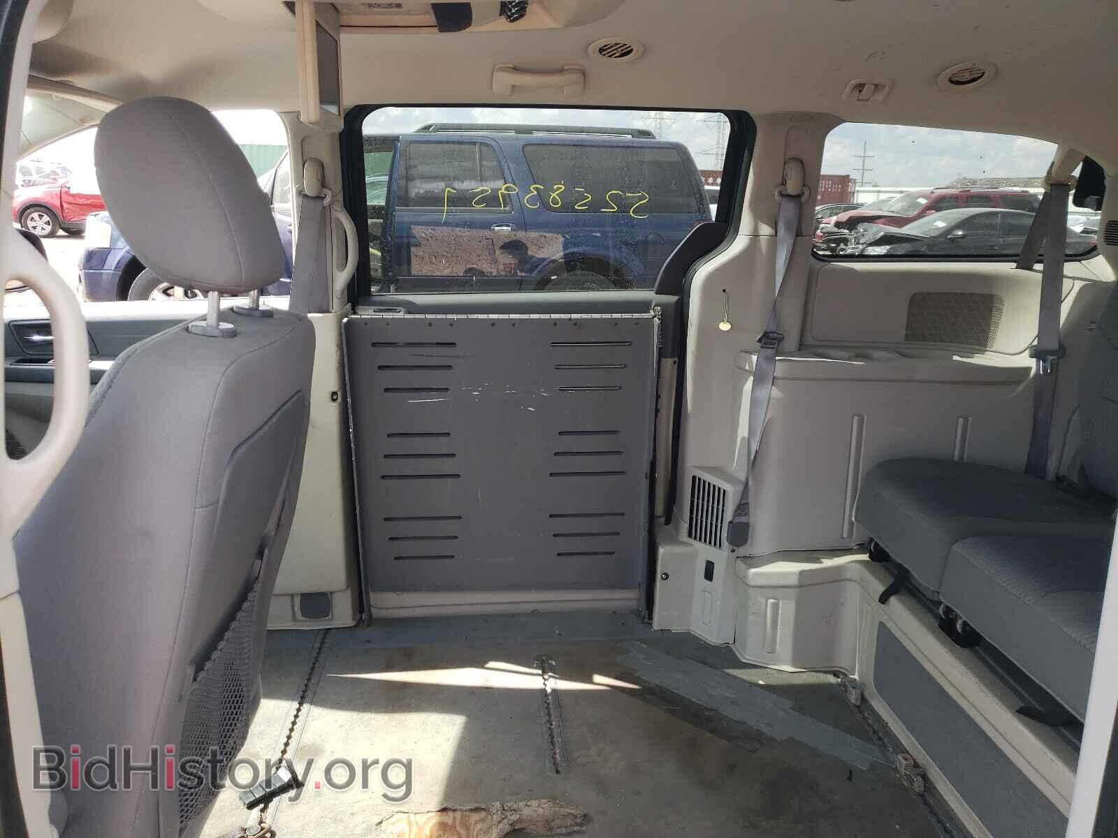 2009 CHRYSLER MINIVAN - VIN: 2A8HR44E89R536373 - Фото 6