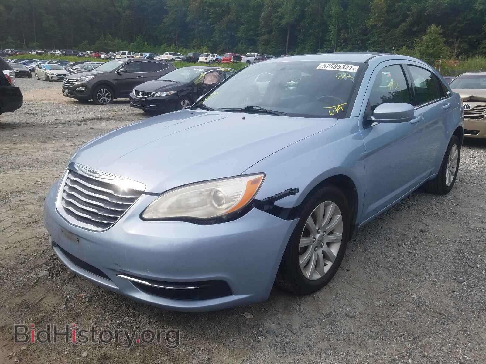 2013 CHRYSLER 200 - VIN: 1C3CCBBB7DN570055 - Фото 2