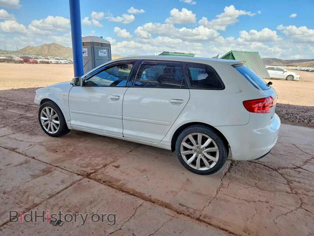 2011 AUDI A3 - VIN: WAUBJBFM8BA044298 - Фото 2