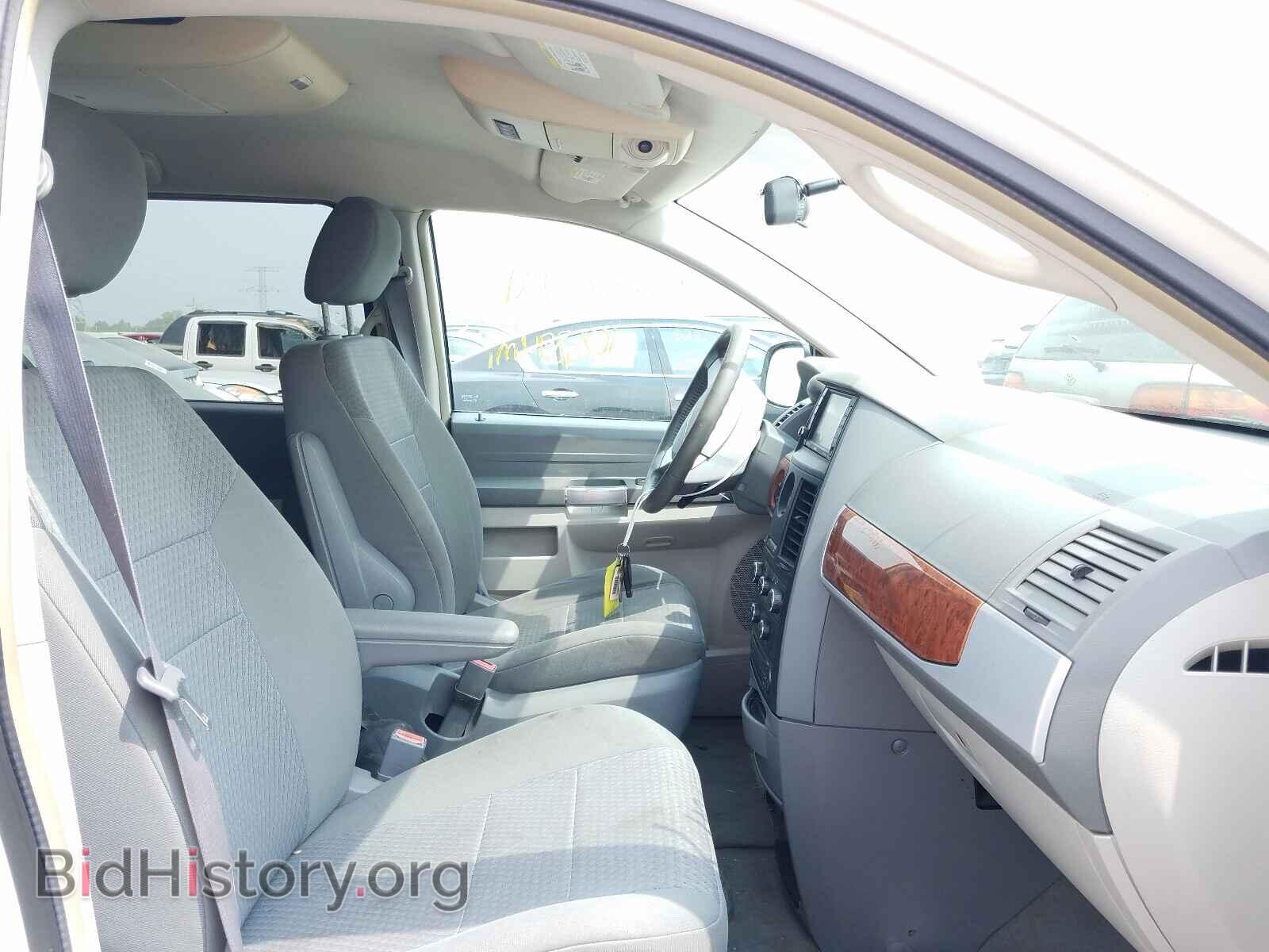 2008 CHRYSLER MINIVAN - VIN: 2A8HR54P28R720858 - Фото 5