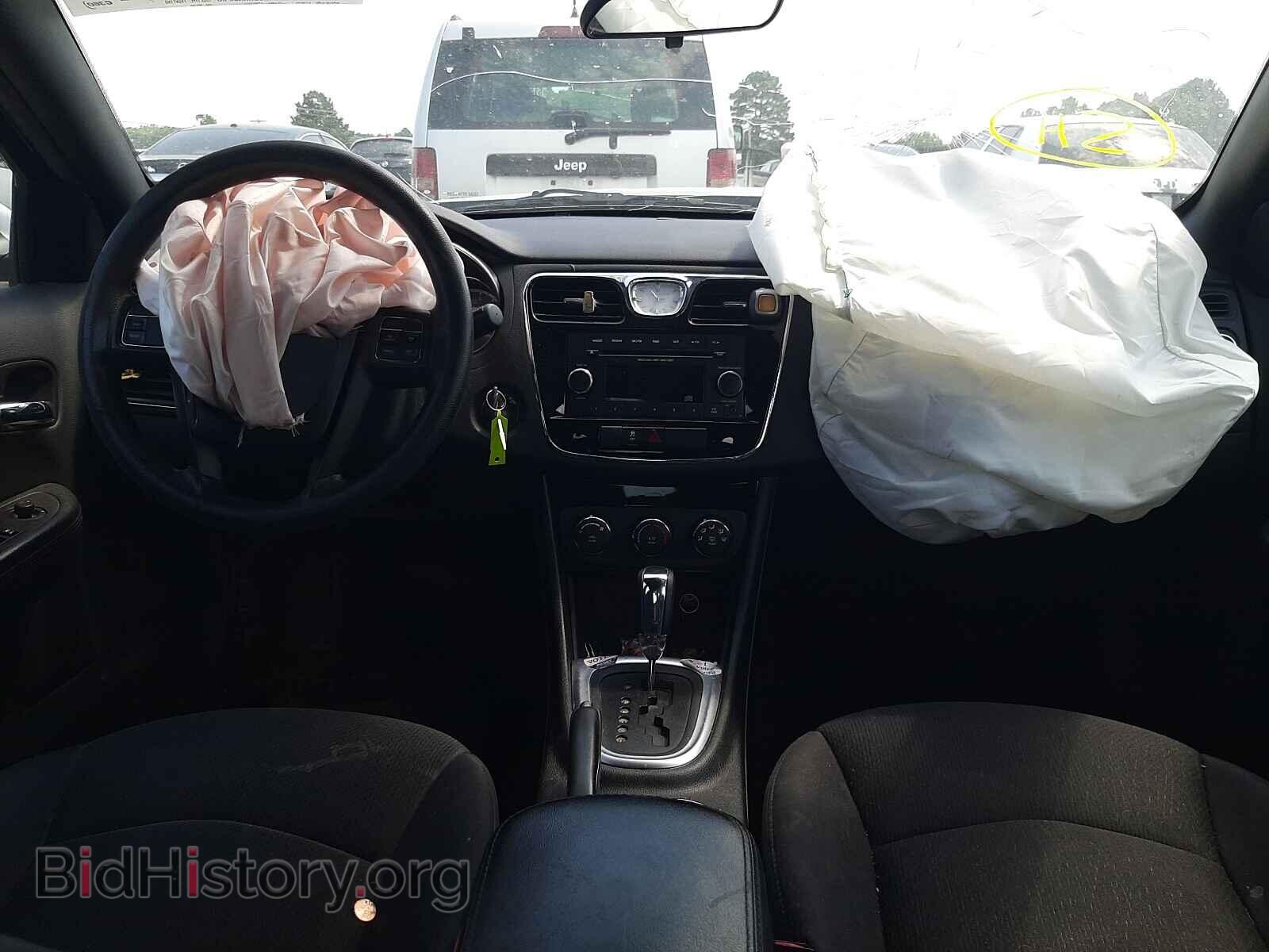 2012 CHRYSLER 200 - VIN: 1C3CCBAB7CN295500 - Фото 5