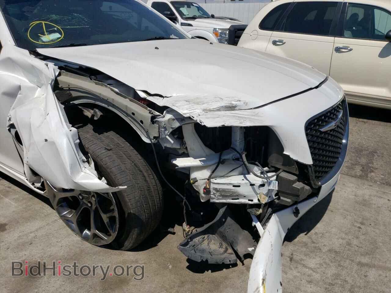 2015 CHRYSLER 300 - VIN: 2C3CCABT0FH860037 - Фото 9