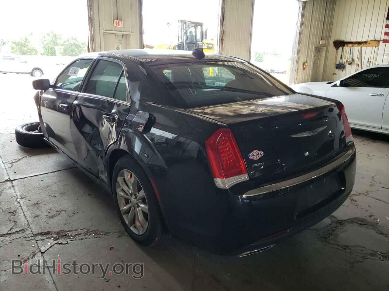 2017 CHRYSLER 300 - VIN: 2C3CCARG4HH604141 - Фото 3