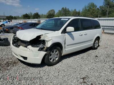 2010 Chrysler MINIVAN Touring Plus, white — VIN 2A4RR8D10AR320628, Copart