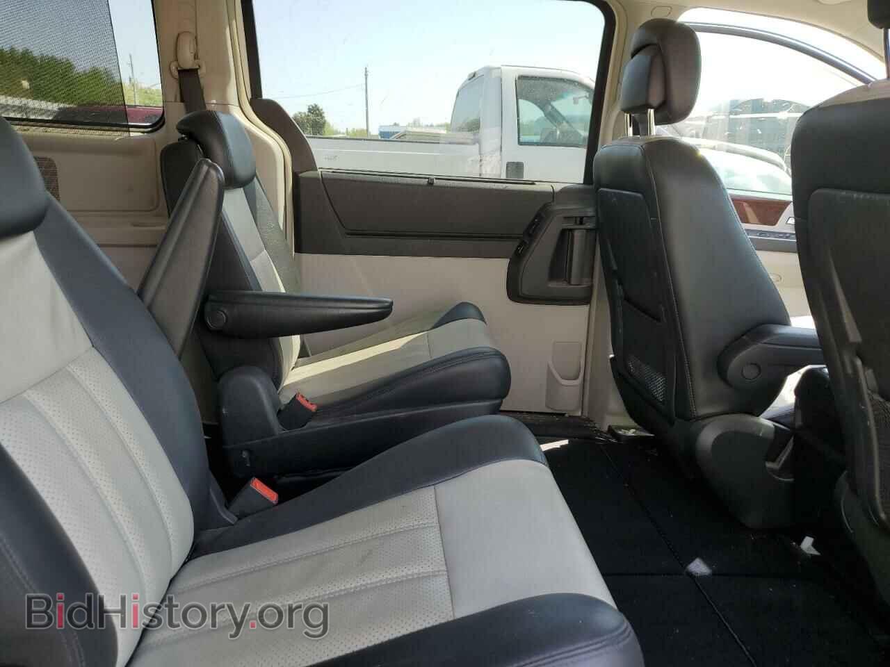2010 CHRYSLER MINIVAN - VIN: 2A4RR8D10AR320628 - Photo 11