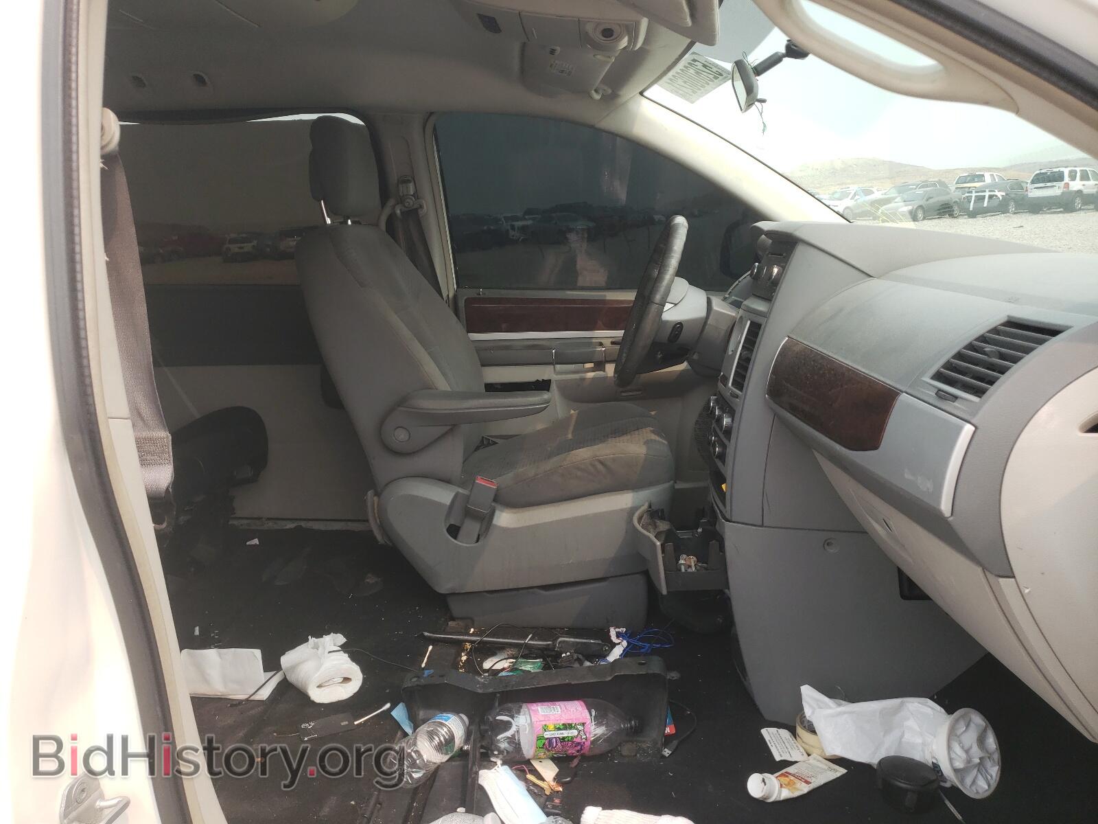 2010 CHRYSLER MINIVAN - VIN: 2A4RR5D19AR373200 - Photo 5
