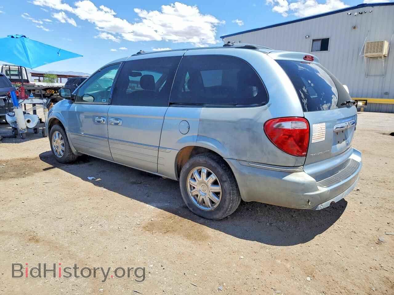 2005 CHRYSLER MINIVAN - VIN: 2C8GP64L95R209282 - Photo 2