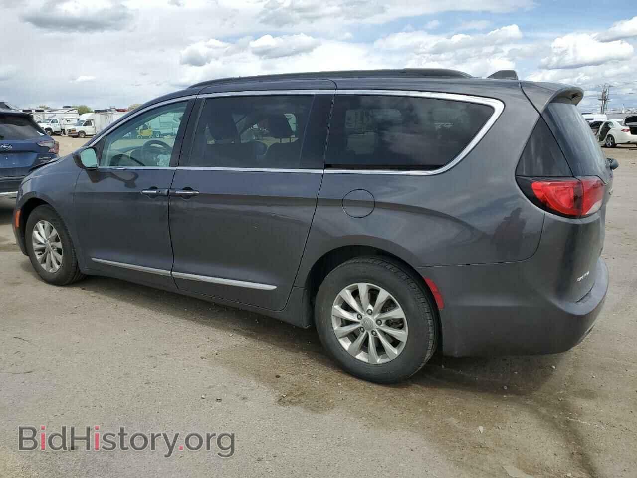 2017 CHRYSLER PACIFICA - VIN: 2C4RC1BG5HR734701 - Фото 2