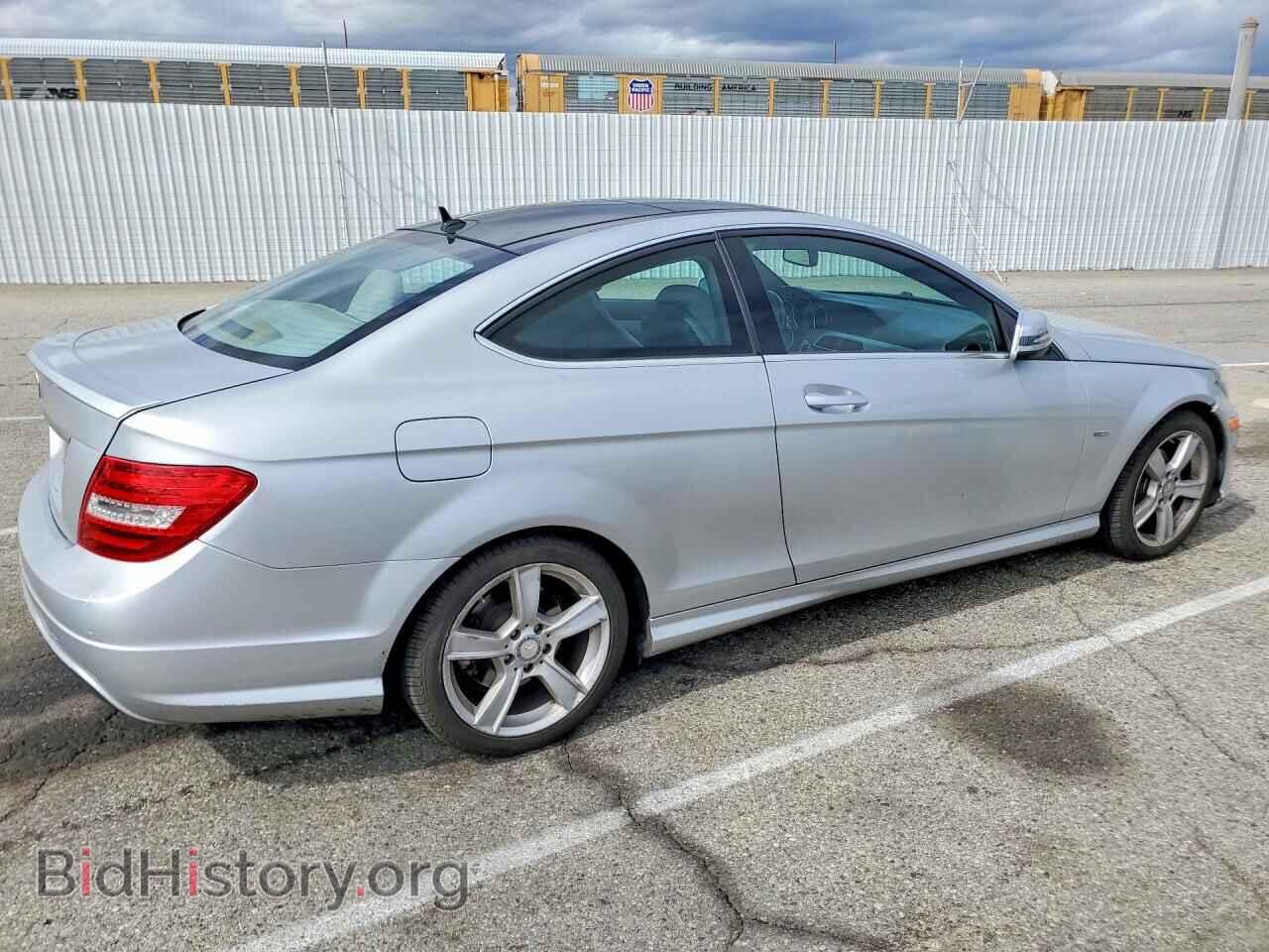 2012 MERCEDES BENZ C-CLASS - VIN: WDDGJ4HB1CF870324 - Фото 3