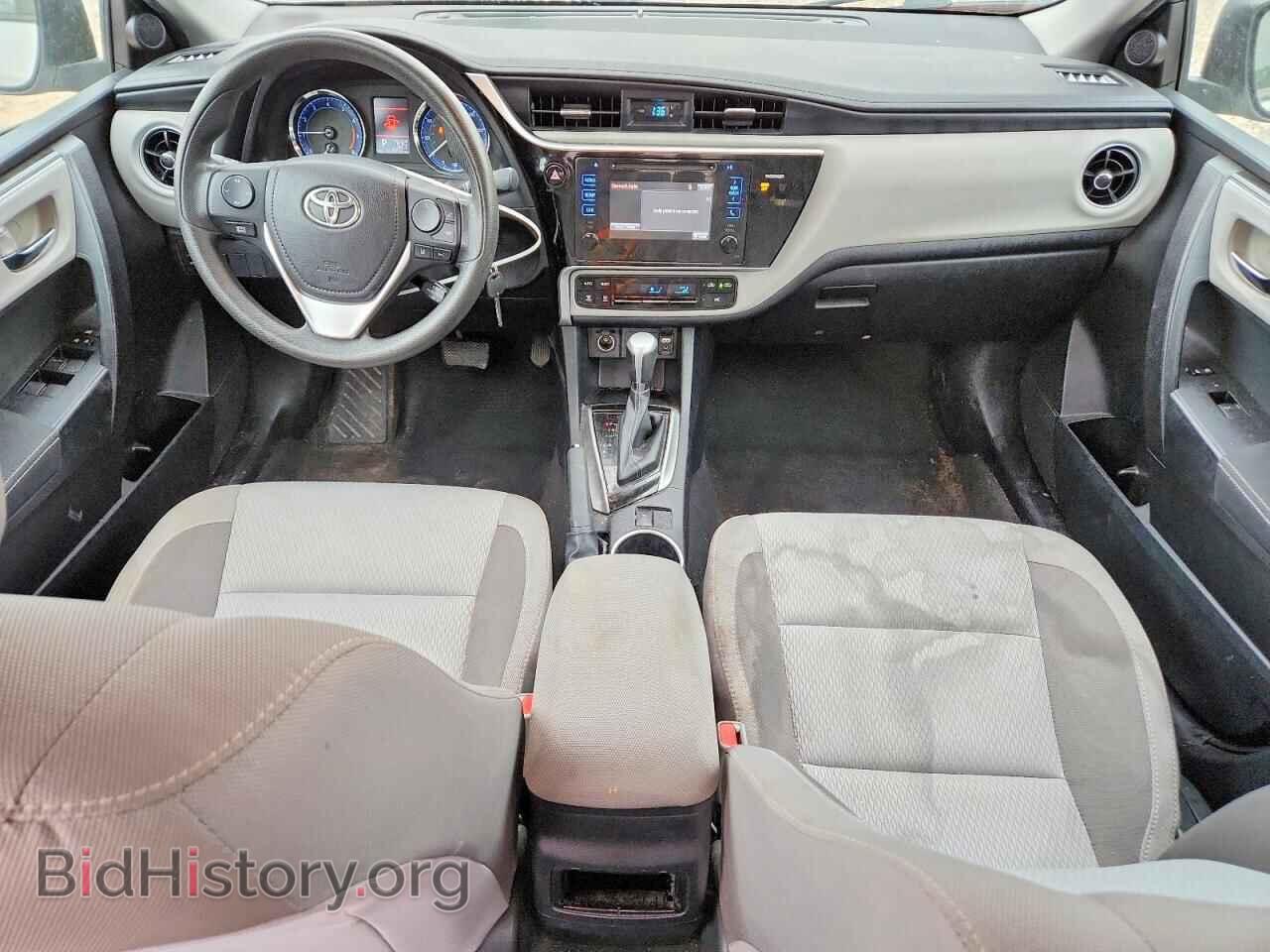 2017 TOYOTA COROLLA - VIN: 2T1BURHE9HC863589 - Фото 8