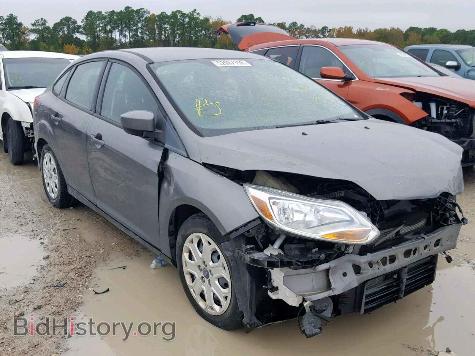 Photo 1FAHP3F26CL108690 - FORD FOCUS 2012