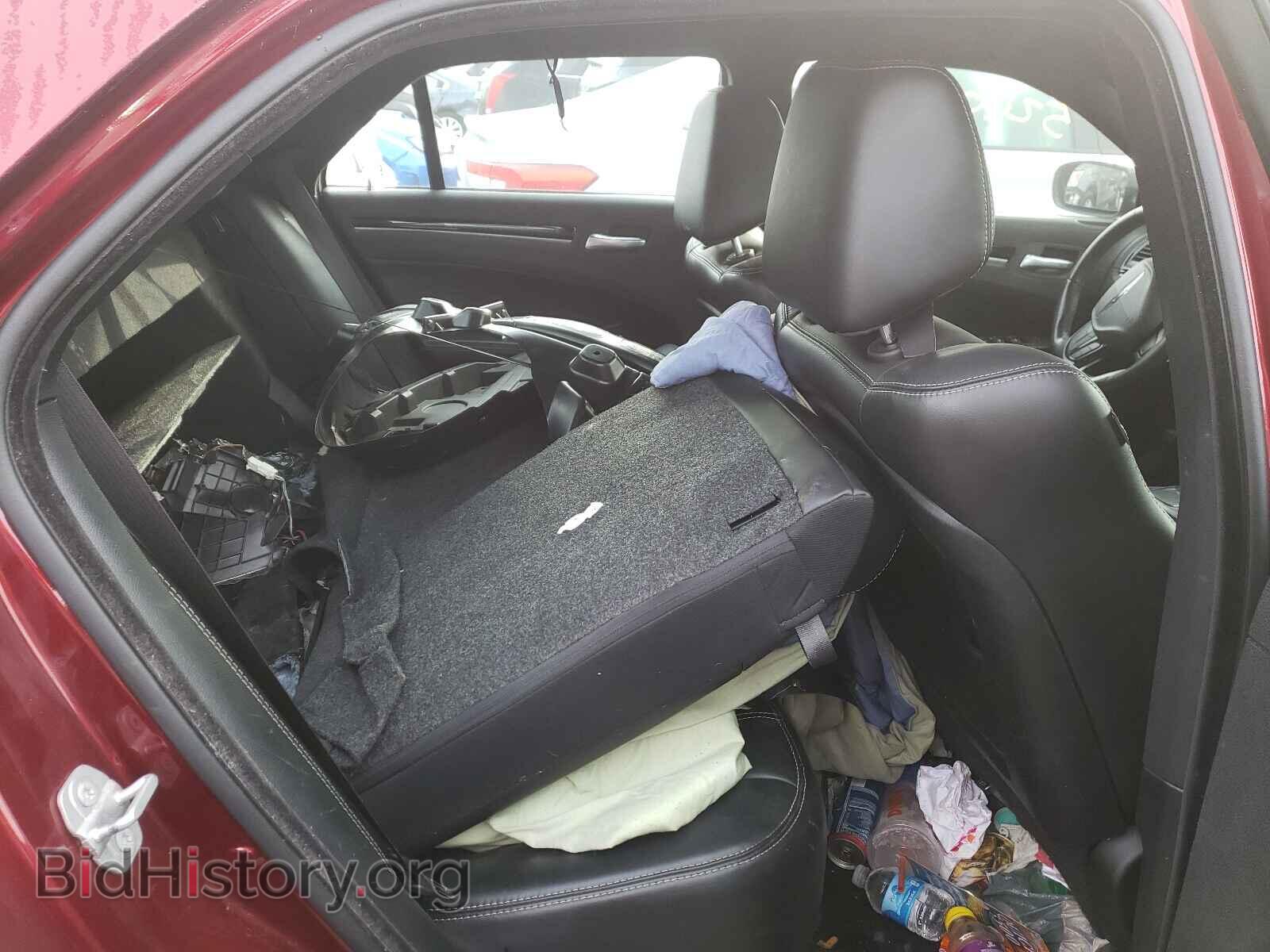 2019 CHRYSLER 300 - VIN: 2C3CCABG8KH637757 - Фото 6
