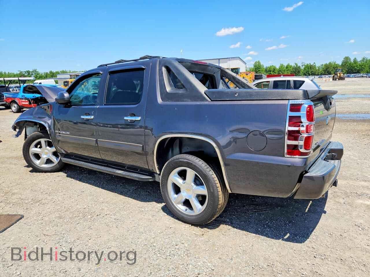 2011 CHEVROLET AVALANCHE - VIN: 3GNMCEE09BG112655 - Фото 2