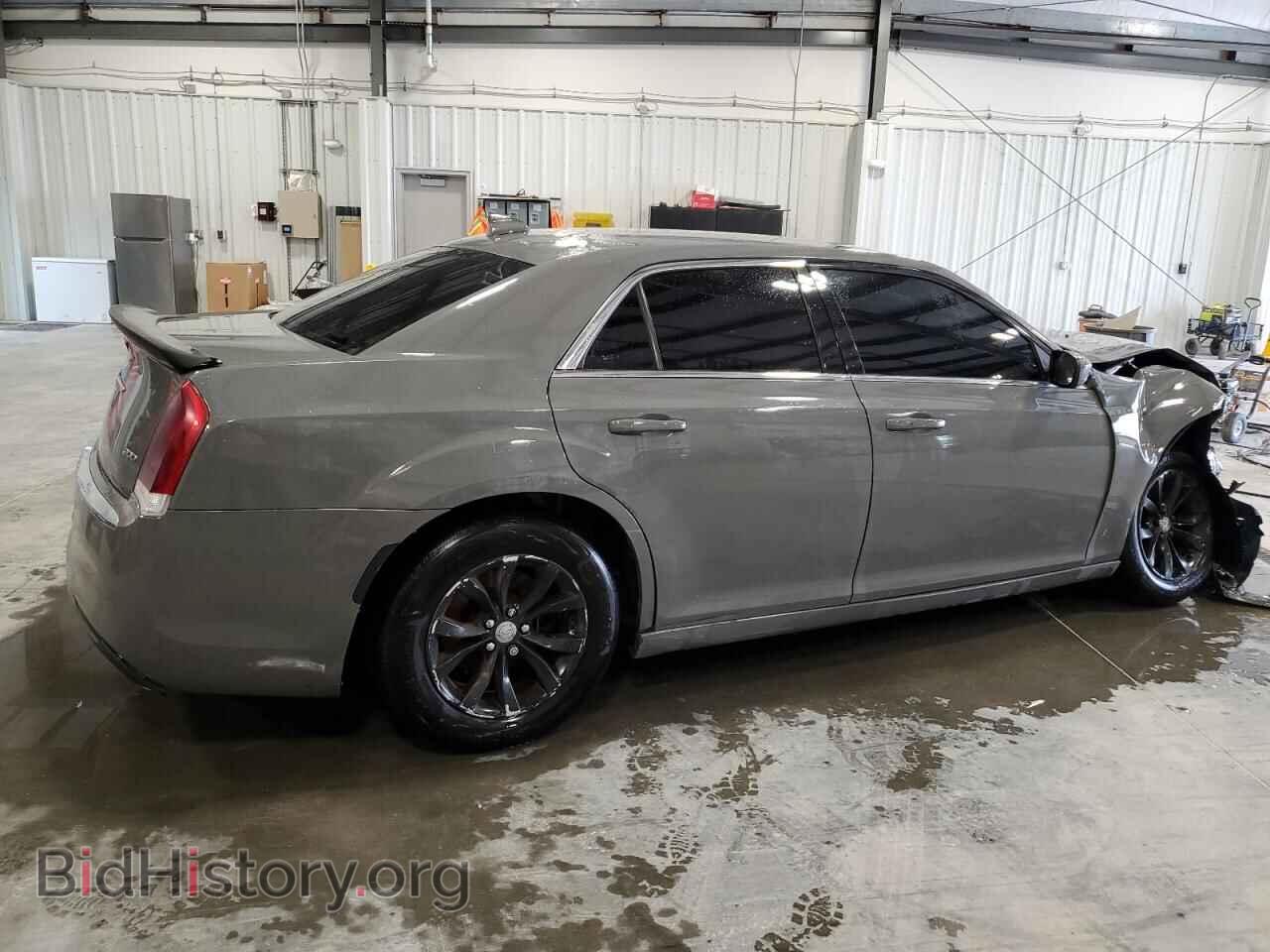 2019 CHRYSLER 300 - VIN: 2C3CCAAG8KH568859 - Фото 3