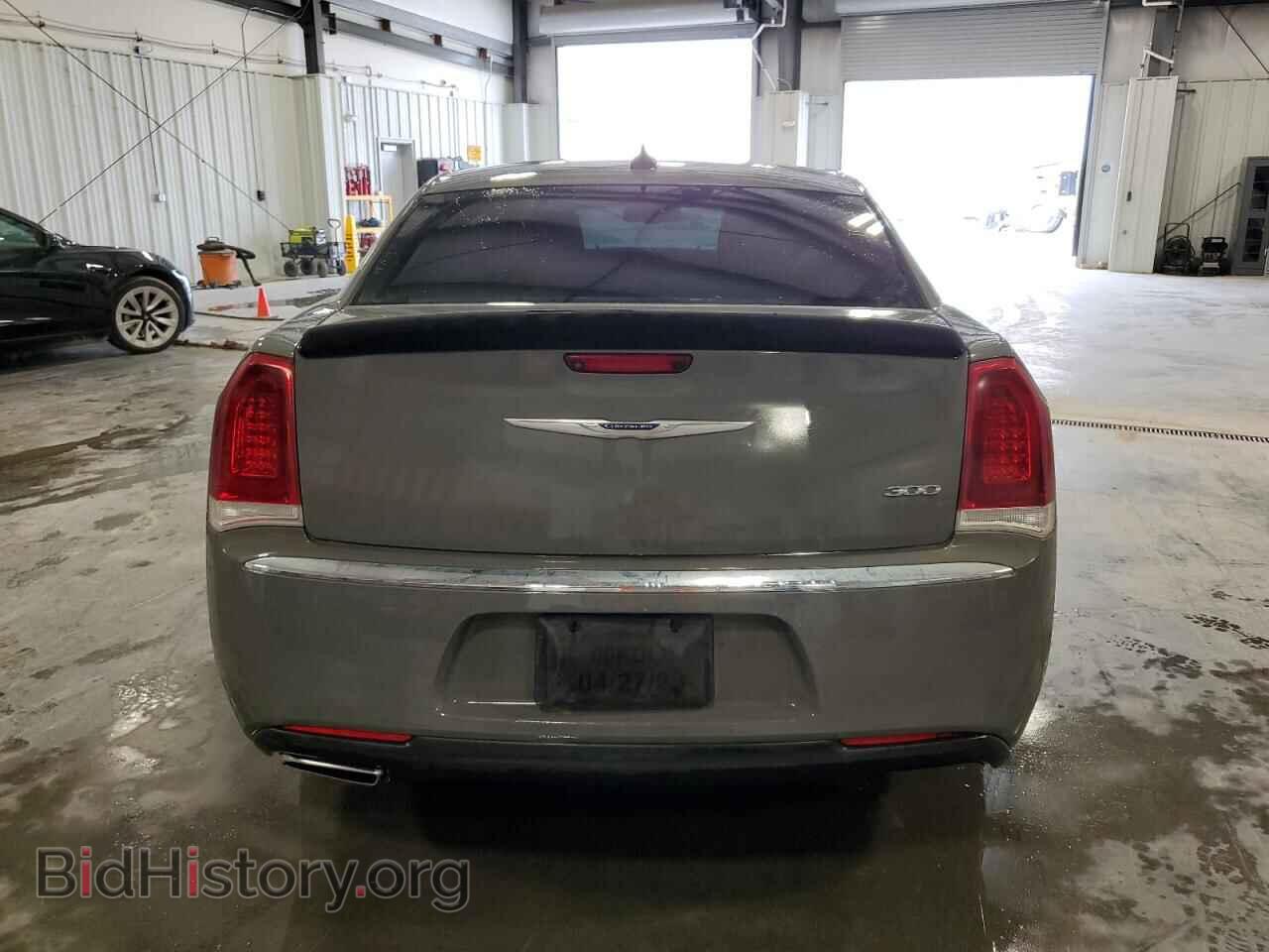 2019 CHRYSLER 300 - VIN: 2C3CCAAG8KH568859 - Фото 6
