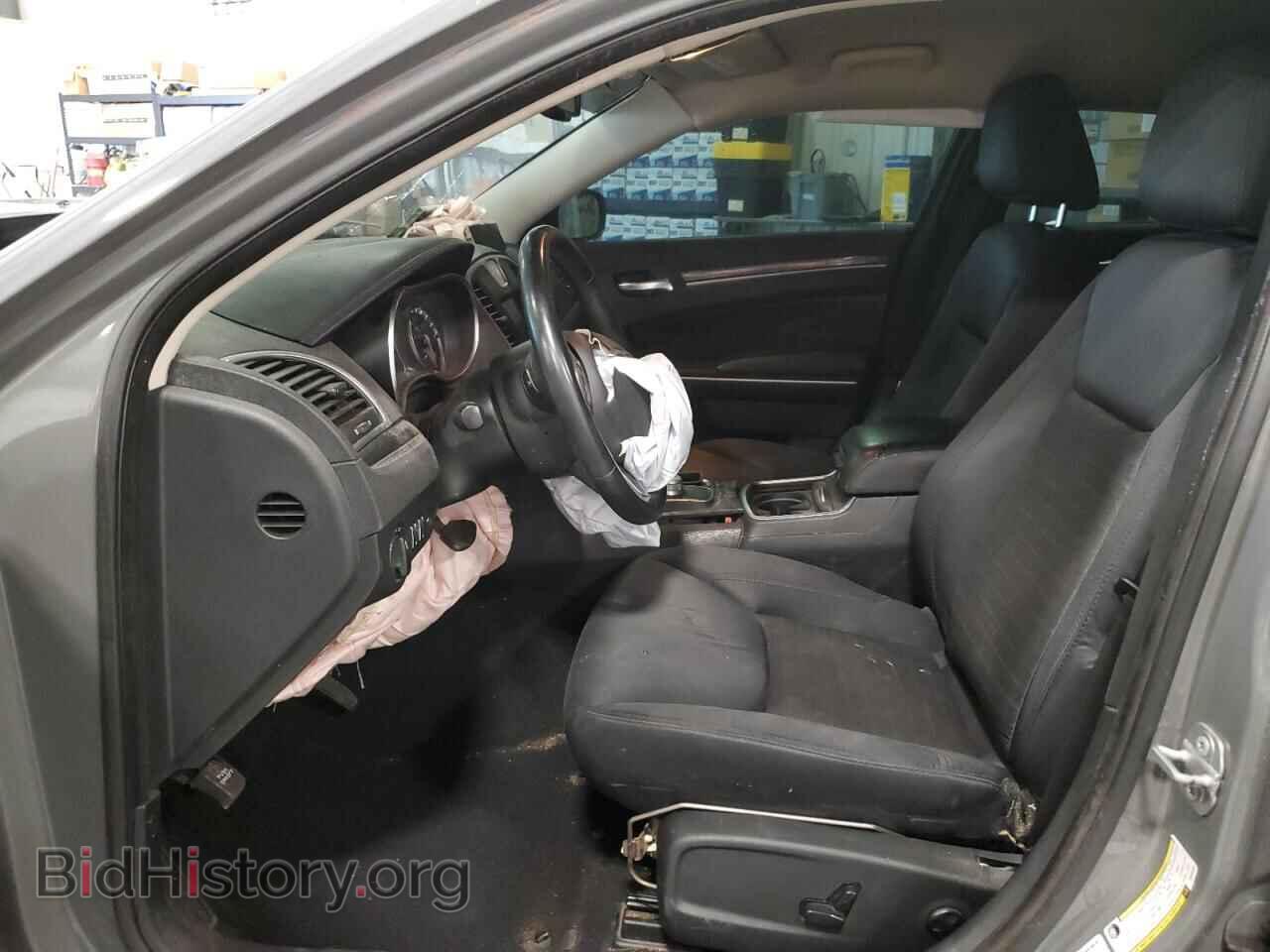 2019 CHRYSLER 300 - VIN: 2C3CCAAG8KH568859 - Фото 7