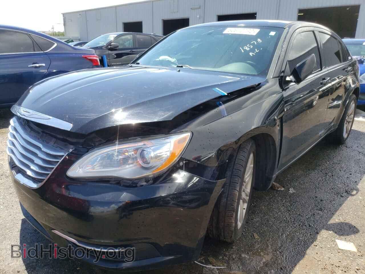 2013 CHRYSLER 200 - VIN: 1C3CCBAB6DN647158 - Фото 2