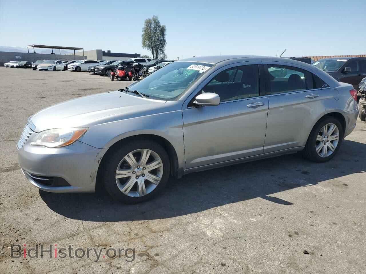 Photo 1C3CCBAB8DN698435 - CHRYSLER 200 2013