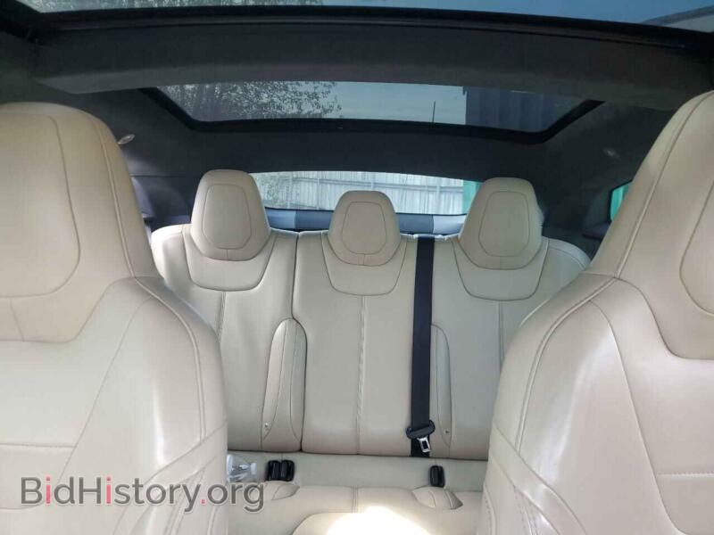 2016 Tesla MODEL S (VIN 5YJSA1E26GF157310) — photo 10 of 14
