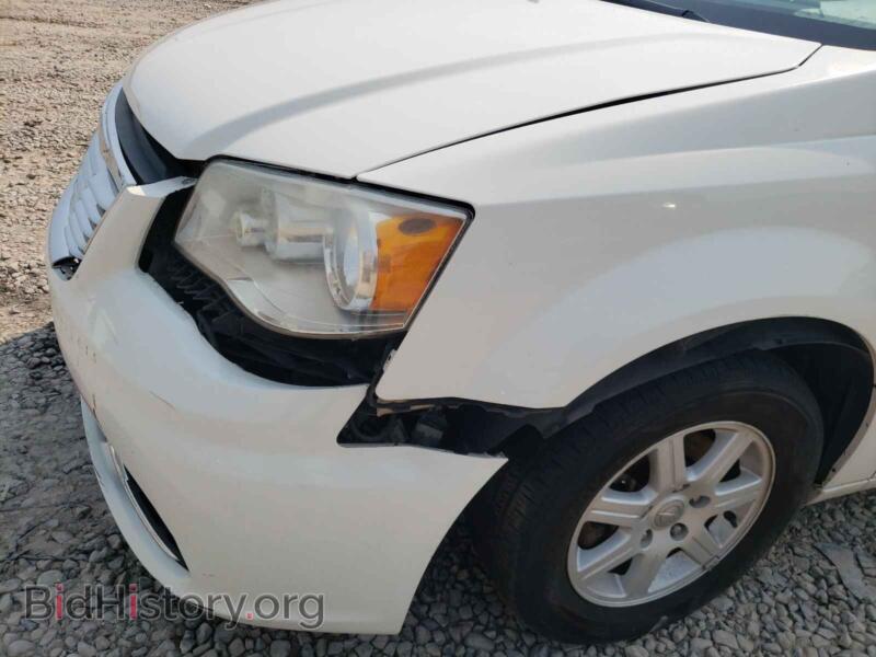 2011 Chrysler MINIVAN (VIN 2A4RR5DG5BR675489) — photo 9 of 10