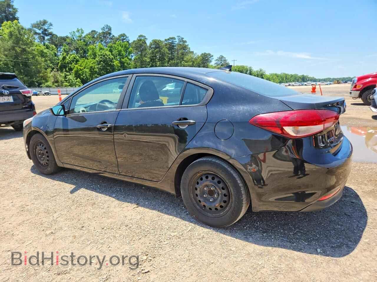 2017 KIA FORTE - VIN: 3KPFK4A78HE069996 - Photo 2