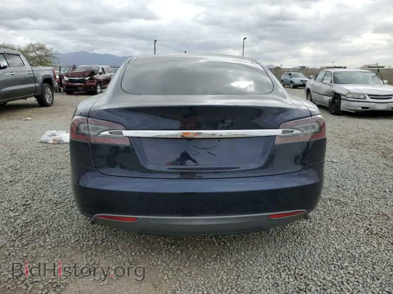 2013 Tesla MODEL S (VIN 5YJSA1DP9DFP05325) — фото 6 из 13