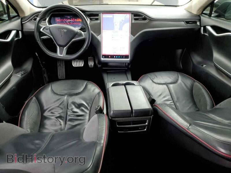 2013 Tesla MODEL S (VIN 5YJSA1DP9DFP05325) — фото 8 из 13