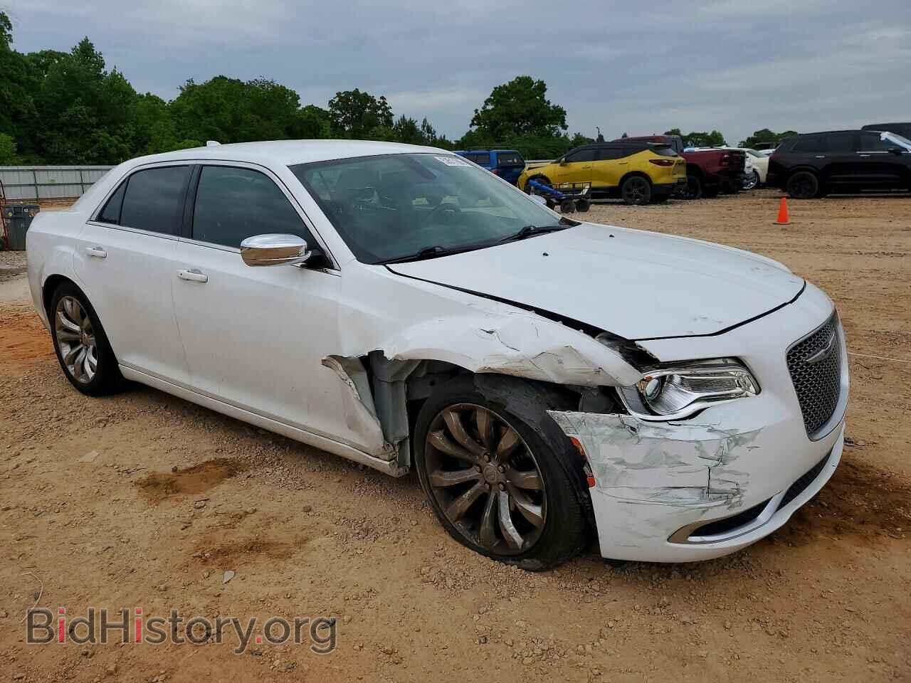 2019 CHRYSLER 300 - VIN: 2C3CCAAGXKH612313 - Photo 4