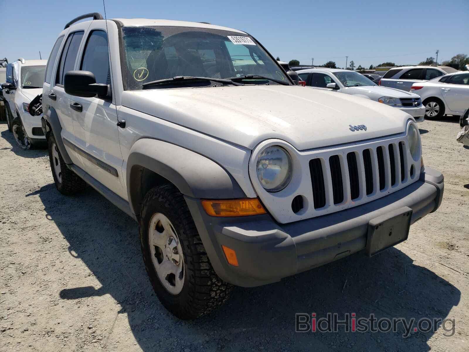 Photo 1J4GL48K76W270071 - JEEP LIBERTY 2006