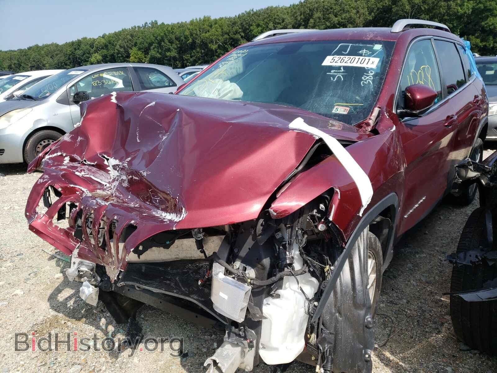 2019 JEEP CHEROKEE - VIN: 1C4PJLCB0KD263868 - Фото 2