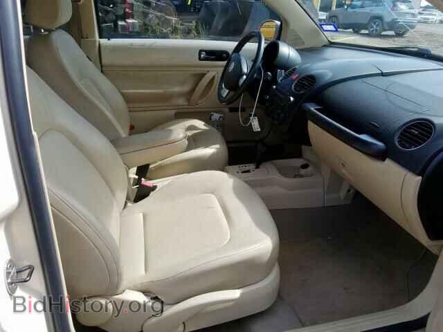 2010 VOLKSWAGEN BEETLE - VIN: 3VWPW3AG2AM028355 - Фото 5