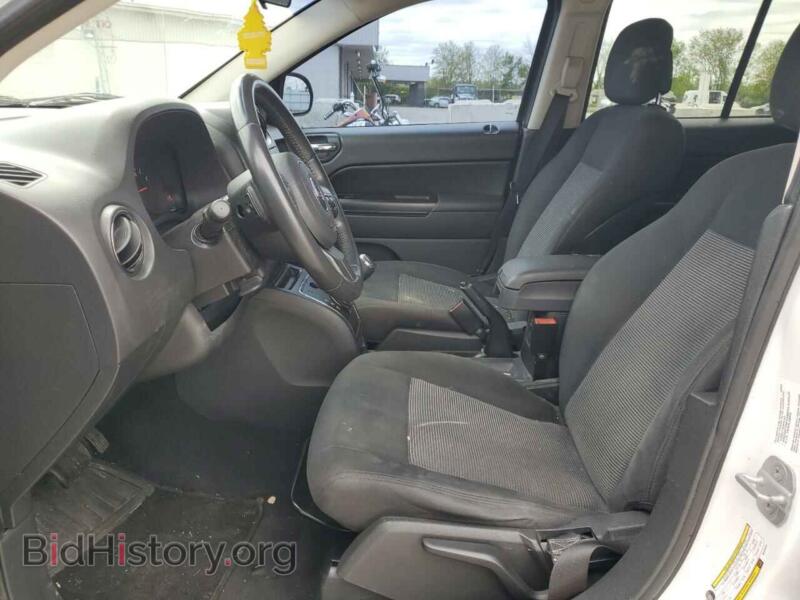 2011 Jeep COMPASS (VIN 1J4NF1FB6BD197619) — photo 7 of 14
