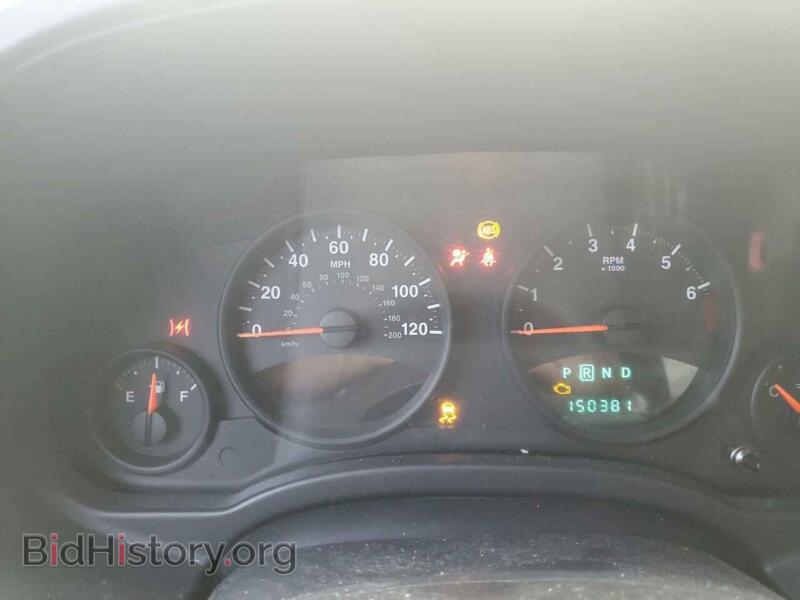 2011 Jeep COMPASS (VIN 1J4NF1FB6BD197619) — photo 9 of 14