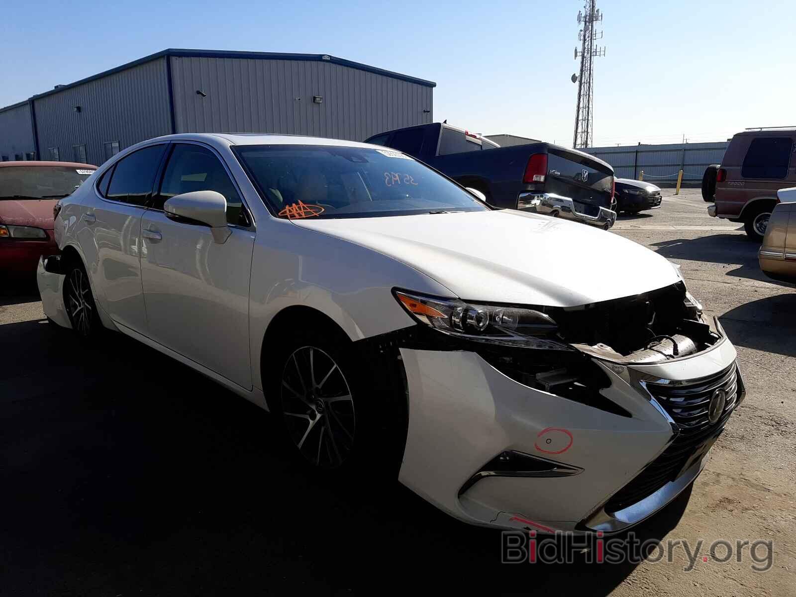 Photo JTHBK1GG1G2244779 - LEXUS ES350 2016