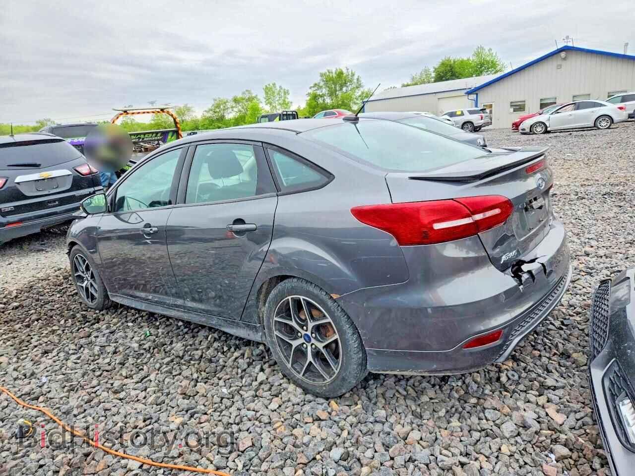 2016 FORD FOCUS - VIN: 1FADP3F21GL403135 - Фото 2