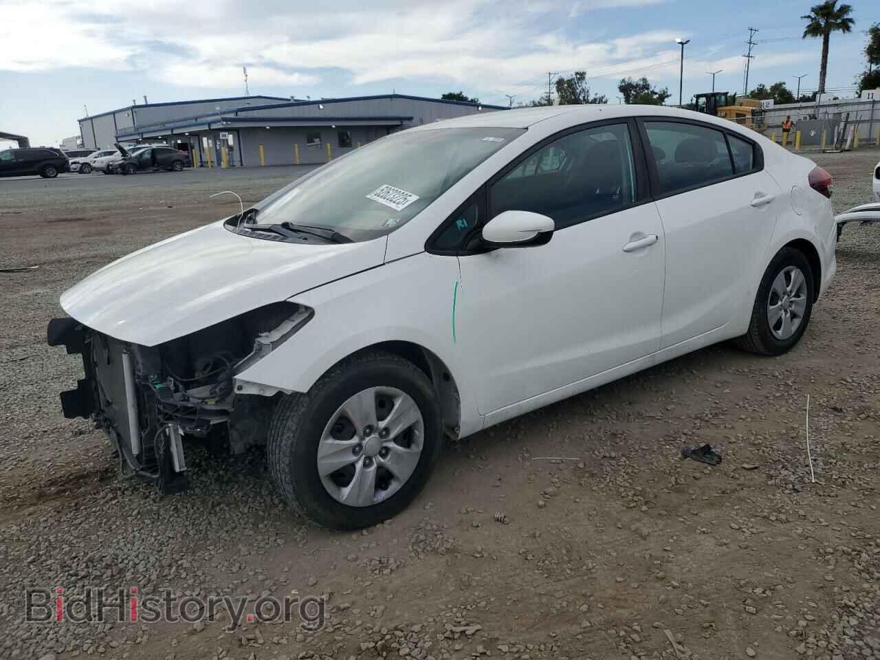 Photo 3KPFK4A73HE102001 - KIA FORTE 2017