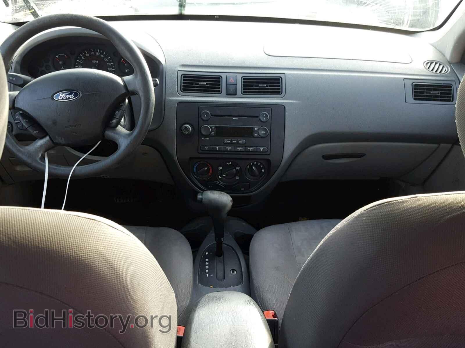2005 FORD FOCUS - VIN: 1FAFP34N75W315983 - Фото 9