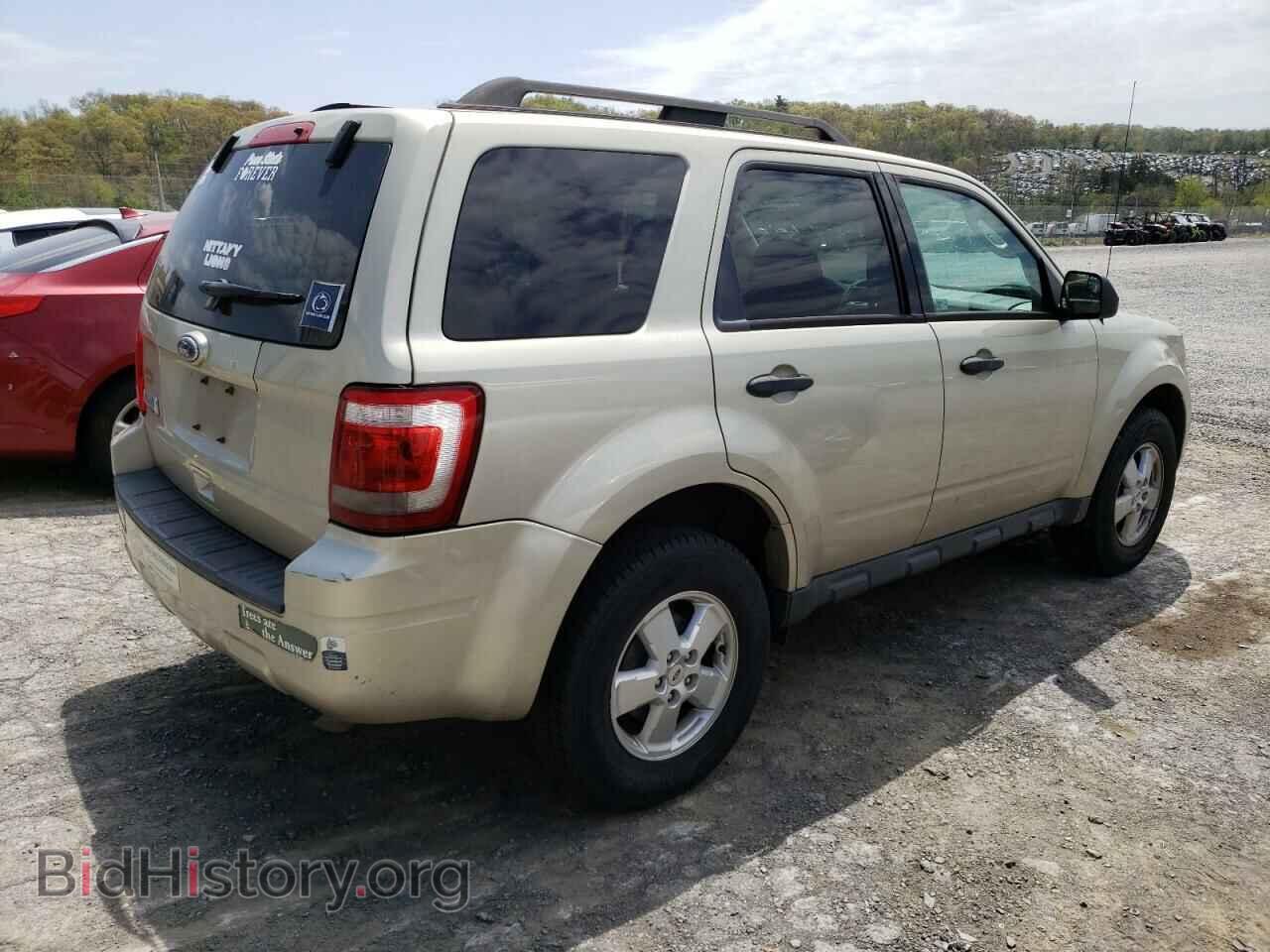 2010 FORD ESCAPE - VIN: 1FMCU0D73AKD09875 - Фото 3