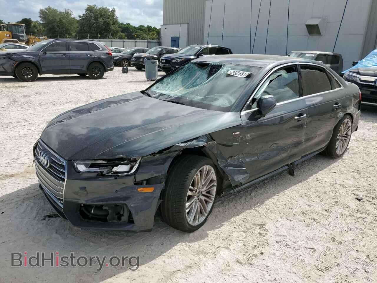 Фотография WAUFNAF48HN045209 - AUDI A4 2017