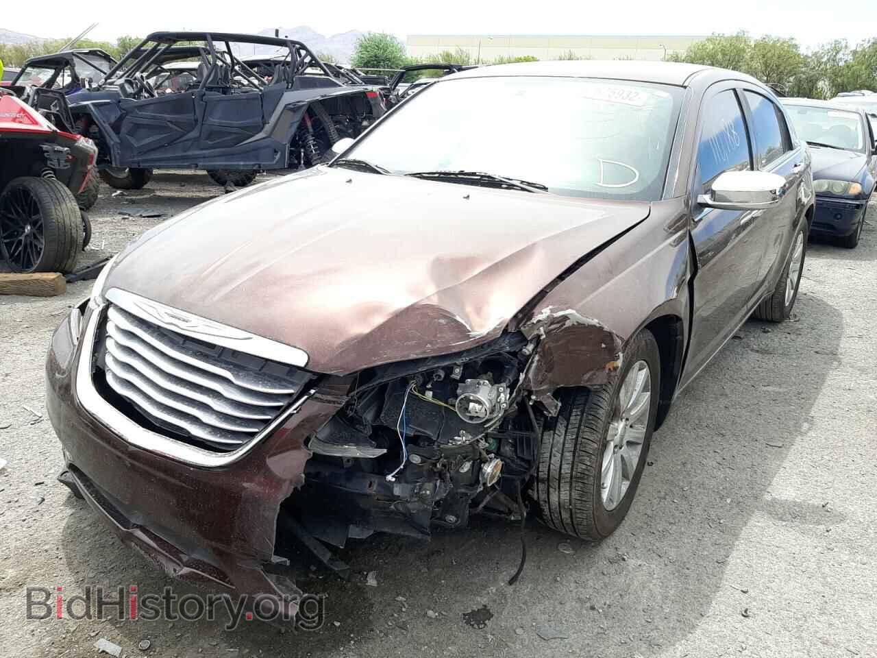 2013 CHRYSLER 200 - VIN: 1C3CCBCG8DN688853 - Фото 2