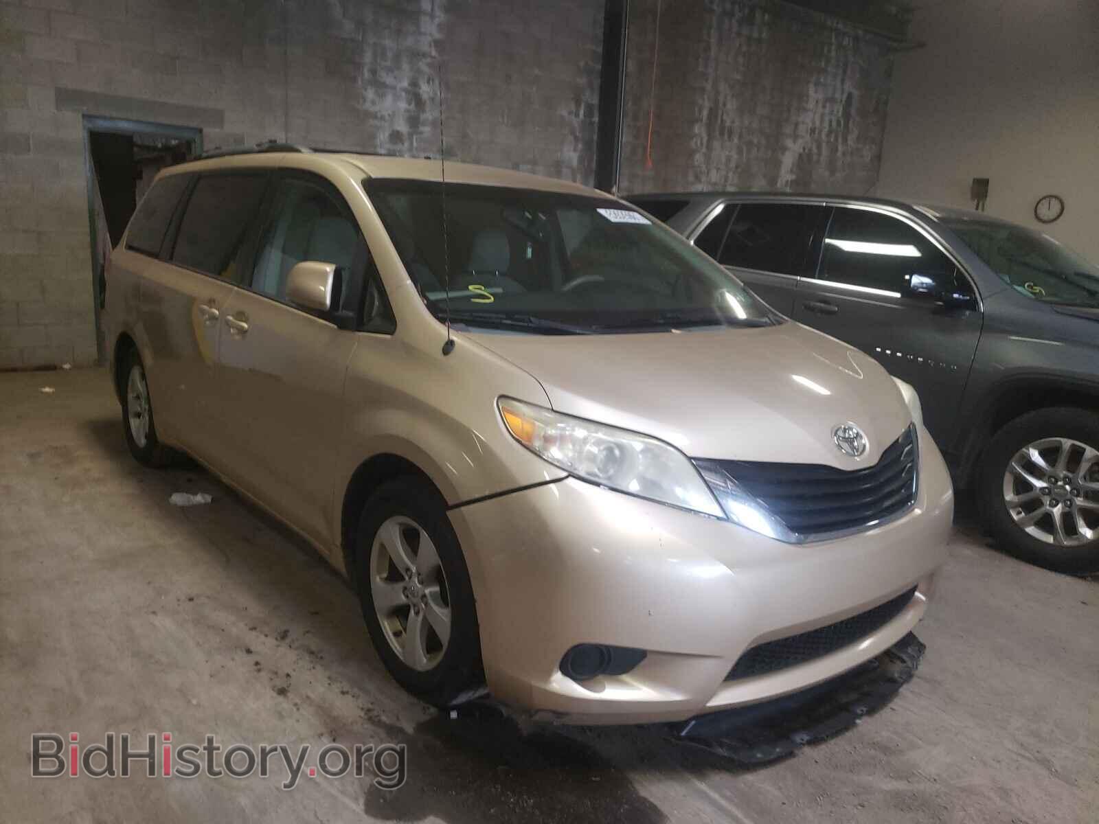 Фотография 5TDKK3DC3BS148202 - TOYOTA SIENNA 2011