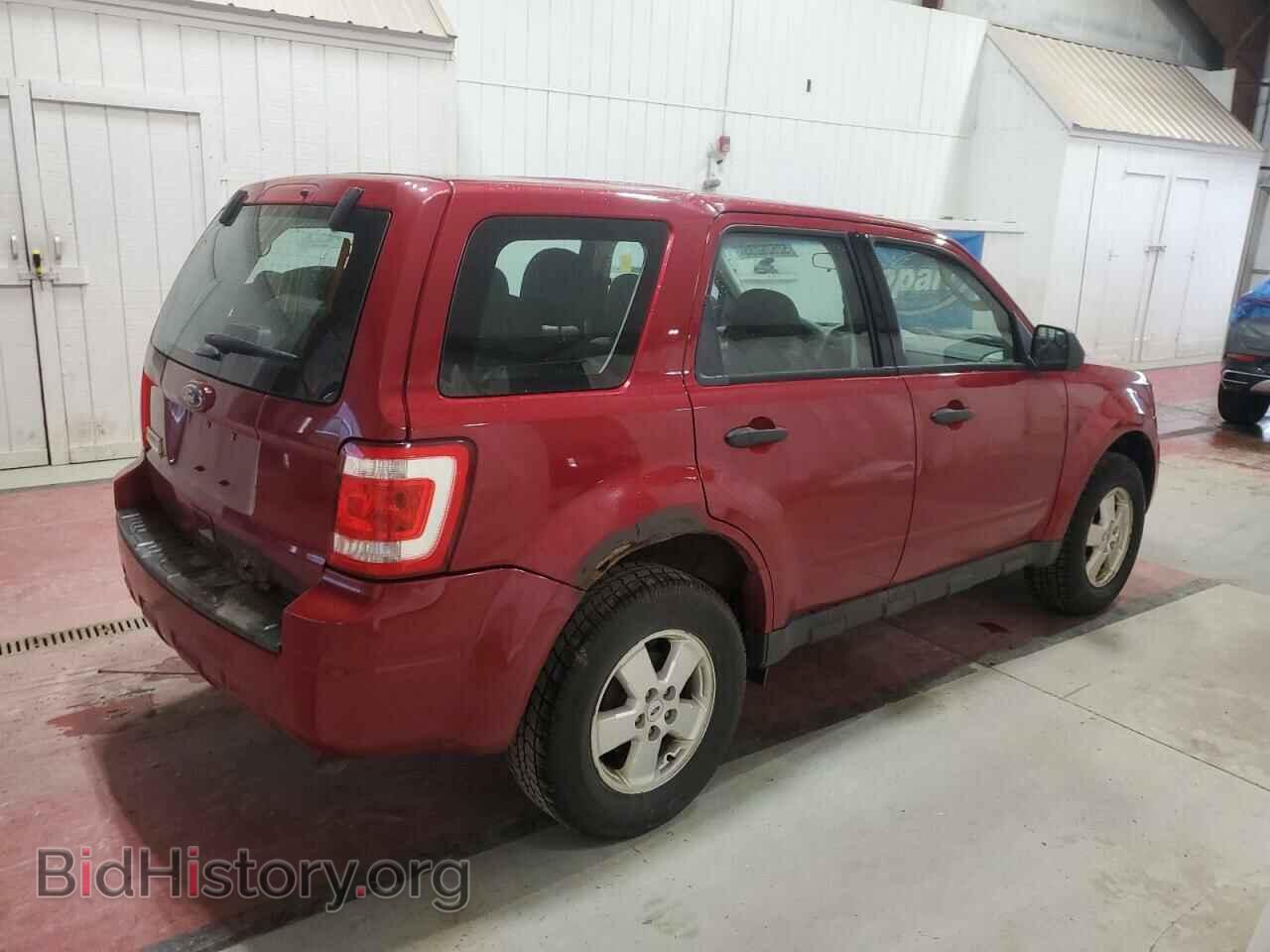 2011 FORD ESCAPE - VIN: 1FMCU0C74BKC03275 - Фото 3
