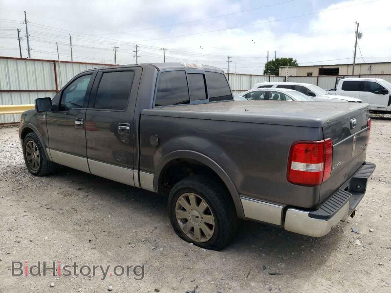 2006 LINCOLN MARK LT - VIN: 5LTPW16546FJ01793 - Фото 2