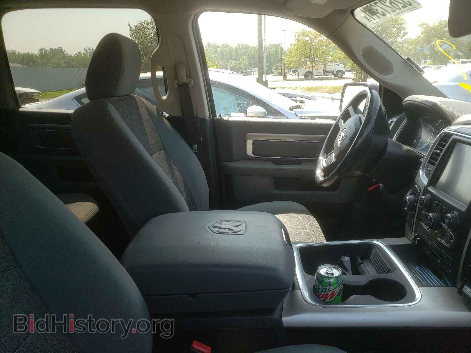 2017 RAM 1500 - VIN: 3C6RR7LTXHG593909 - Фото 5